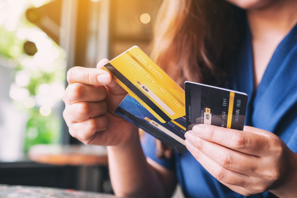 Egenskaper att jämföra när man väljer kreditkort